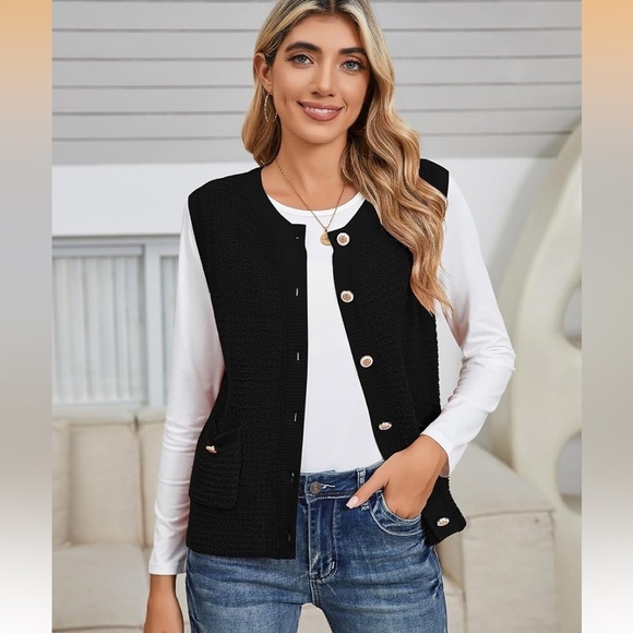 Women's Black Button-Up Vest - Picture 3 of 13
